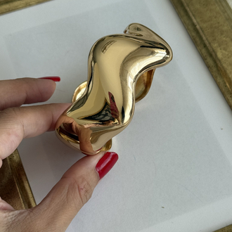 Gold parlak dalgalı kelepçe bileklik