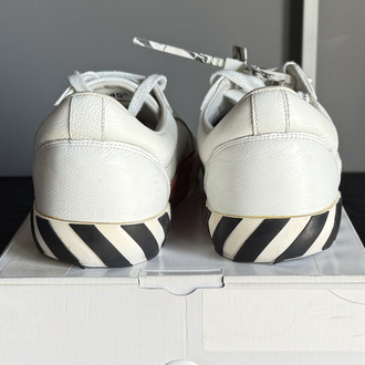 Off White Vulc 202507-21/45