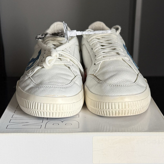 Off White 202602-11/43