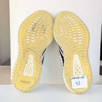 Yeezy Zebra 202608-05/43