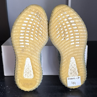 Yeezy 202602-30/44