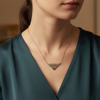 Minimalist Gökkuşağı Taşlı Kolye