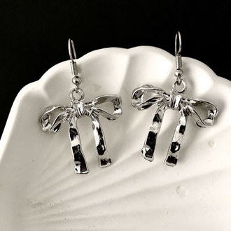 Fiyonklu silver küpe 