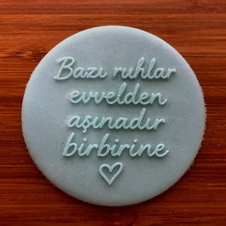 26558 Bazı ruhlar evvelden aşinadır birbirine 