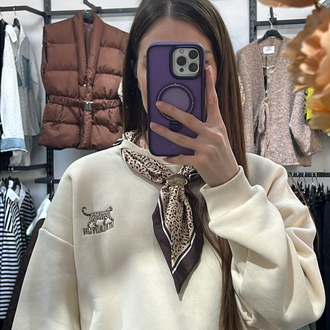Quzu Marka Kendinden Fularlı Sweat