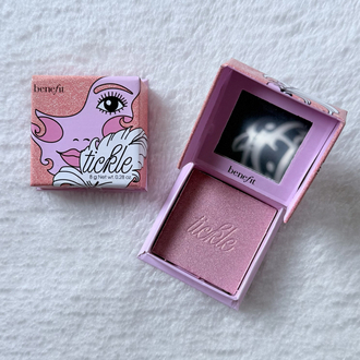 Benefit tickle highlighter
