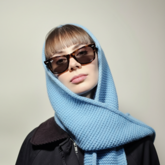 Margot – Yumuşak Yün İpten El Örgüsü Oversized Hoodie Scarf