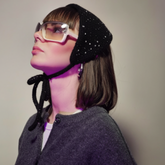 Grace-Alpaka karışımlı el örgüsü parlak bonett-şapka