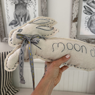 Moon Child yastık