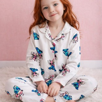 Kız çocuk stitch desenli, düğmeli pijama takımı