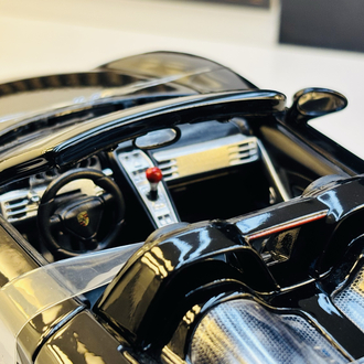 PORSCHE CARERRA GT