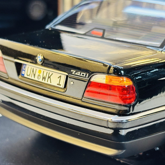 BMW 740i E38 SEDAN