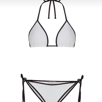 Biye detaylı beyaz bikini takımı