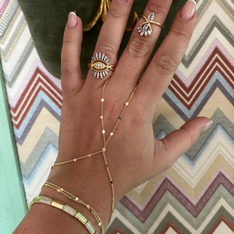 Sophisticated gold şahmeran