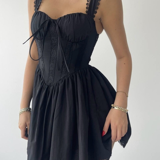 Lille siyah mini elbise