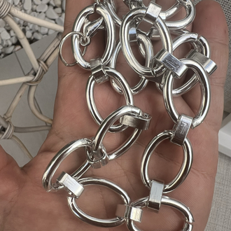 The chain gümüş rengi kolye