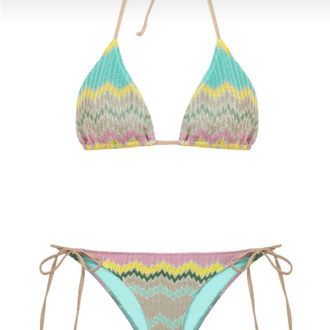 Zigzaglı çok renkli bikini takımı
