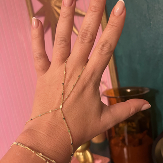 Sophisticated gold şahmeran