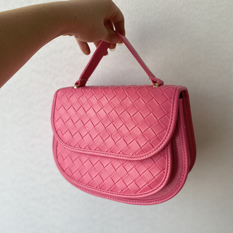 PAROL FUŞYA BOTTEGA DESENLİ ÇANTAMIZ