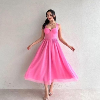 Pembe Tül Detaylı Midi Elbise