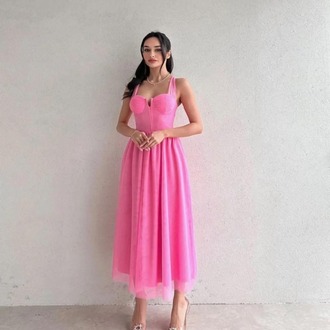 Pembe Tül Detaylı Midi Elbise