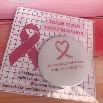 1-31 Ekim farkındalık ayına özel rozet kartlı paketli