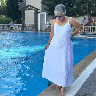 Beyaz elbise