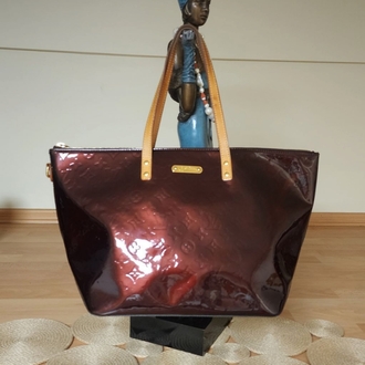 LOUİS VUİTTON Vernis Shoulder Bag