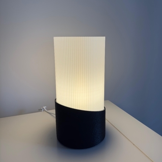 3 D Masa ve gece lambası(ampul dahil)