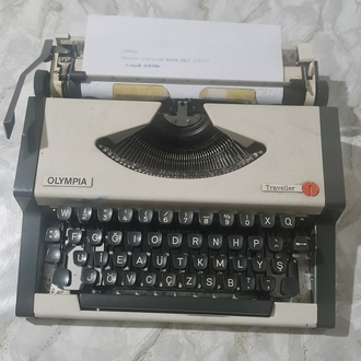 Nostaljik Olympia Traveller Alman malı daktilo