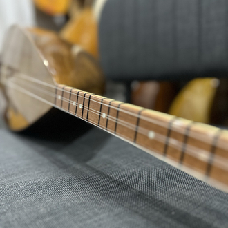 Tam Profesyonel Oyma Dut Bağlama (18 Yıllık Kurumuş Tekne / Kanada Kapak)