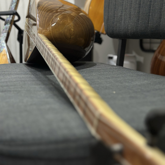 Tam Profesyonel Oyma Dut Bağlama (18 Yıllık Kurumuş Tekne / Kanada Kapak)