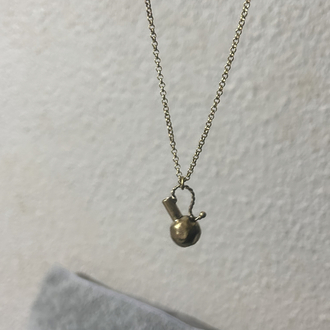 İnce zincirli burgu kulplu bottle şişe