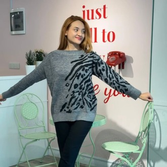 LAL TRİKO ZEBRA DESEN ÖMÜZ DÜĞMELİ KAZAK