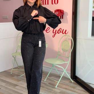 WE COSS DÜĞME DETAYLI BALON MODEL CROP SİYAH GÖMLEK