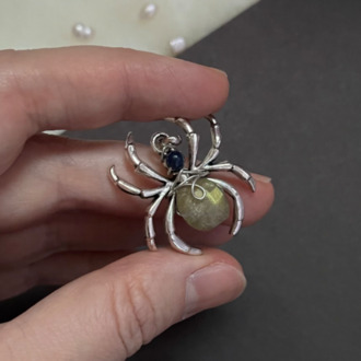 Bal renkli Labradorit örümcek kolye
