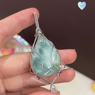 Hemimorphite Taşı Özel Tasarım Çelik Kolye (Ahşap Kutulu)