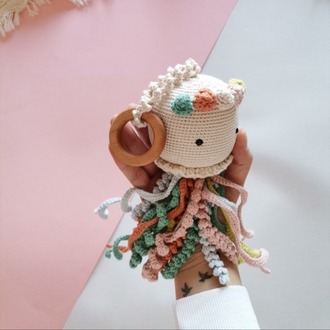 Amigurumi Denizanası Jill Oyuncak (Müzik Kutulu)