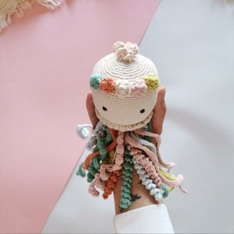 Amigurumi Denizanası Jill Oyuncak (Müzik Kutulu)