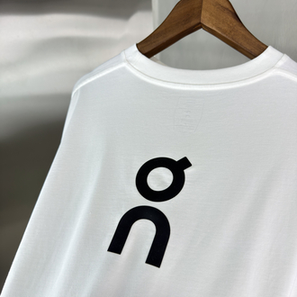 On Cloud Orjinal Etiketli T-Shirt Beyaz (Sırt Detay)
