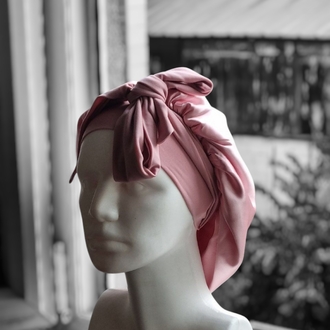 Pink bonnet