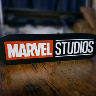 Marvel Studios Logo Temalı stand