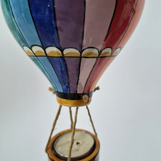 Çini Uçan Balon 