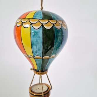 Çini Uçan Balon 