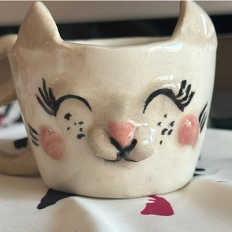 55535017 Küçük Kupa Yükseklik 8cm Genişlik 12cm Seramik El Yapım Beyaz Kedi 1 Adet