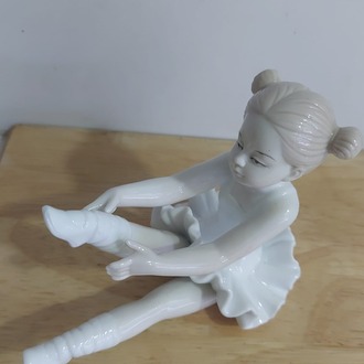 KR819 Porselen Balerin Love Rus 13x10cm I'm Sorry Bale Heykel Ev Dekorasyon 1 Adet