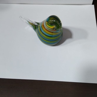 104926042026 En. 11cm...h. 7.5 cm. cam el yapımı kuş 1 adet