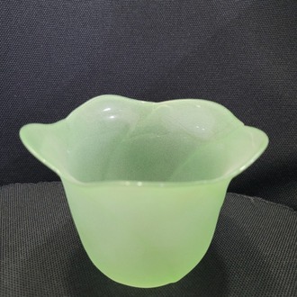 D82240403 Yeşil Aplik Lamba Şapkası 9cm Yükseklik 11cm Çap Gül Şeklinde 1 Adet