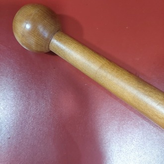D-AGAC-SOPA01 Masif Ahşap El Yapımı Masaj ve Dinlenme Sopası – Ergonomik Yuvarlak Başlıklı