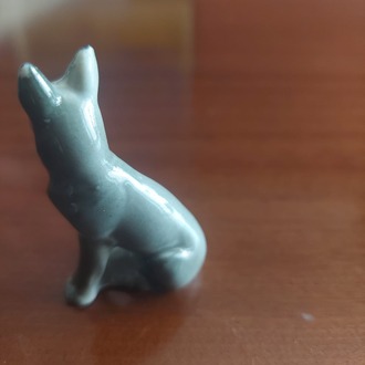 C195812052025 Yükseklik 6cm Genişlik 3cm Gürcistan Porselen Köpek 1 Adet